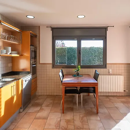 Fantastic House With Jacuzzy Ideal For Families * Sant Andreu de Llavaneres