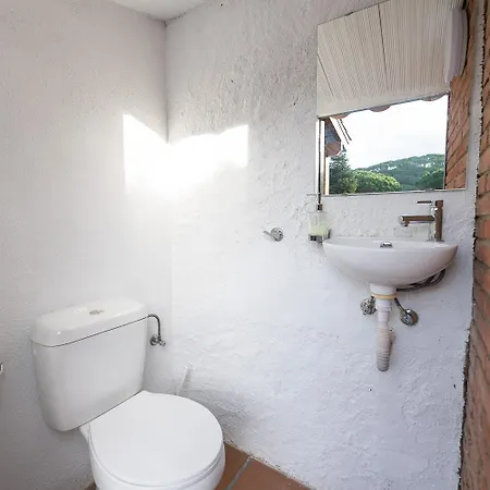 Semesterbostad Fantastic House With Jacuzzy Ideal For Families *