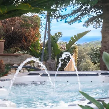 Fantastic House With Jacuzzy Ideal For Families Semesterbostad *